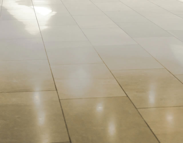 Porcelain <span class="db">Tile</span>